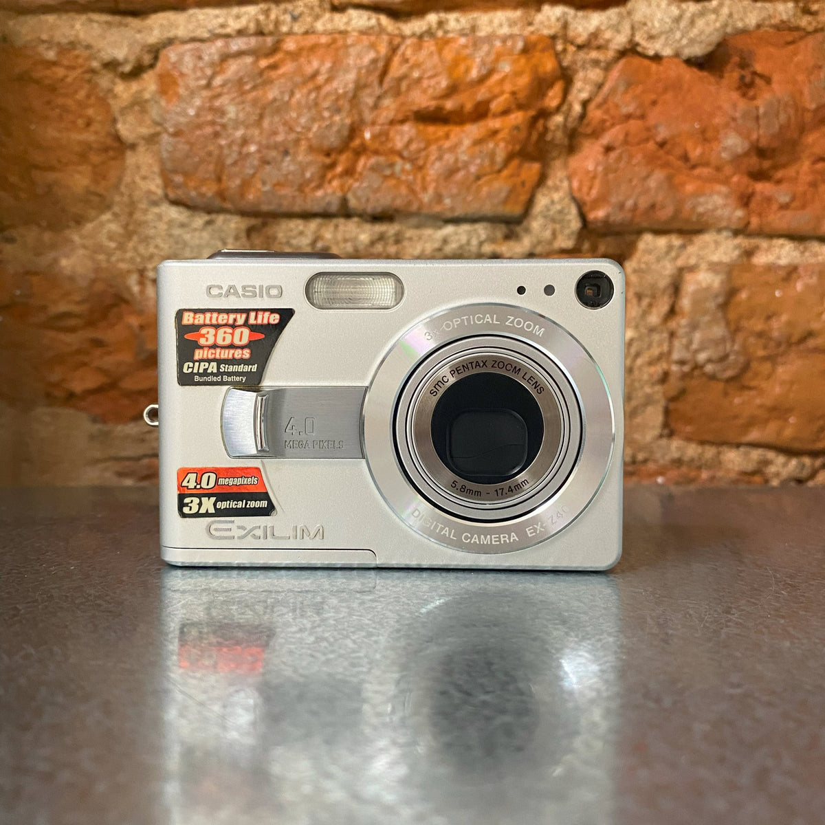Casio Exilim EX-Z40 цифровой фотоаппарат белый – Retrocam
