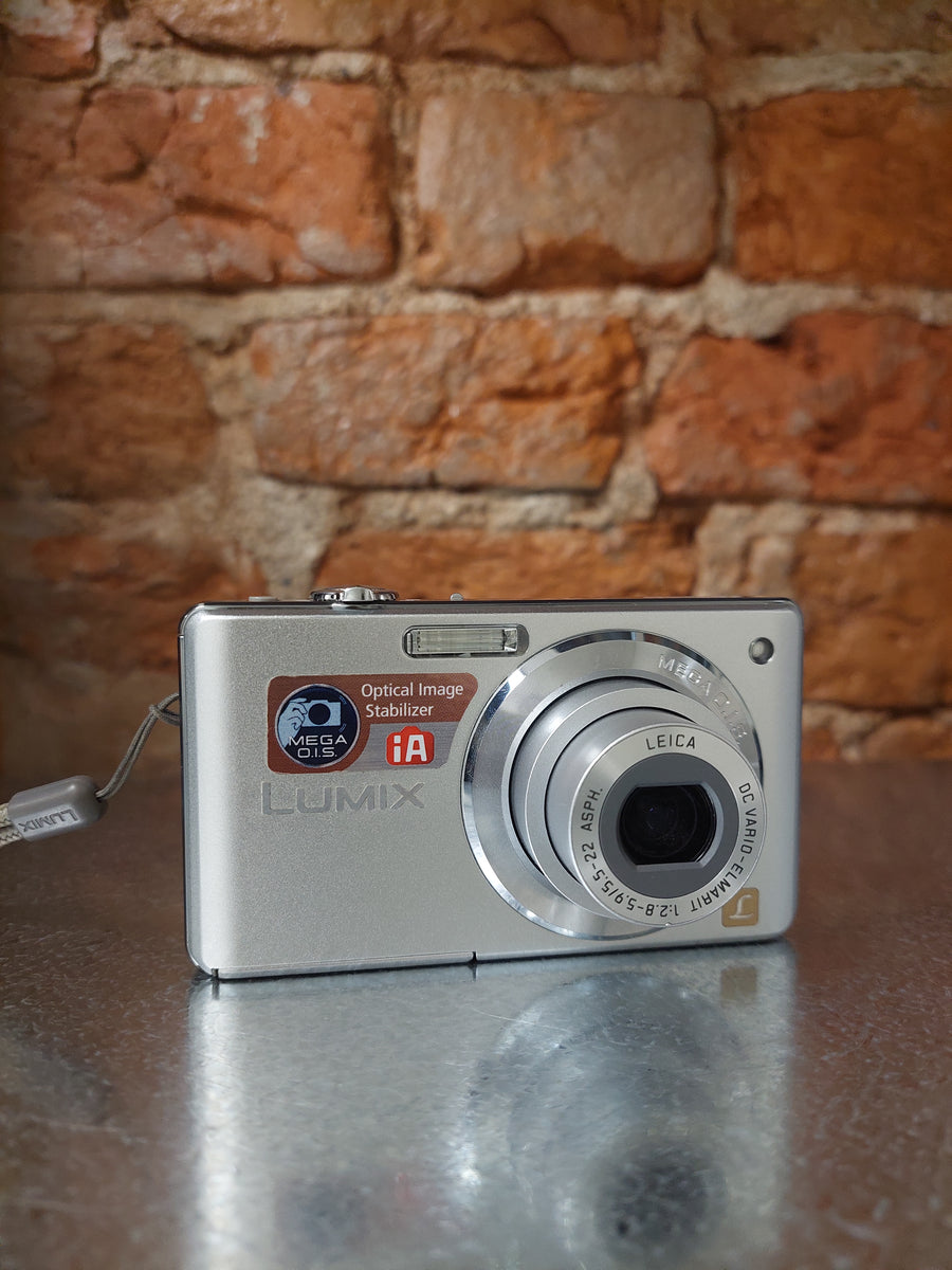 Panasonic LUMIX デジカメ 余儀なく DMC-F56