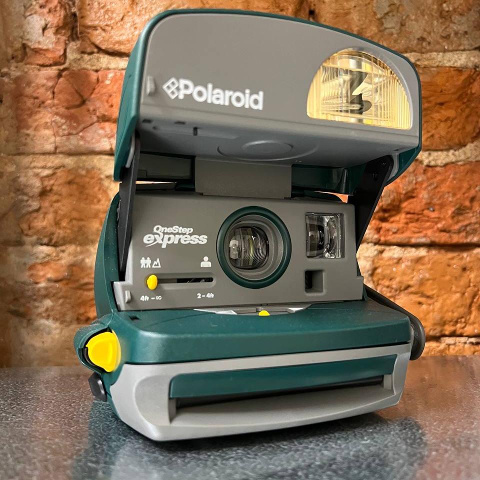 Polaroid OneStep Express зеленый – Retrocam - Main Image