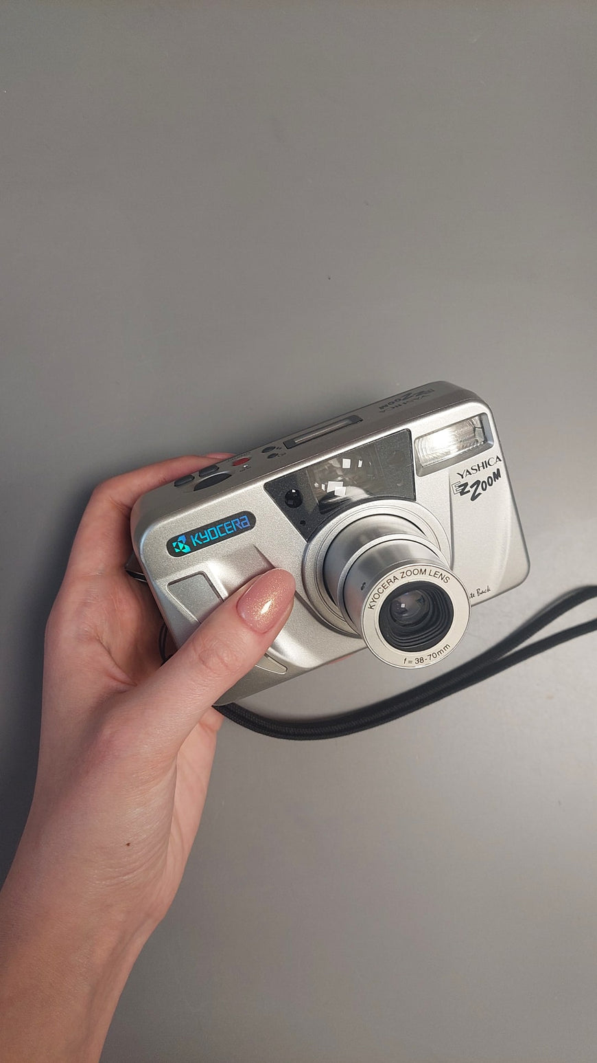 Yashica EZ Zoom 70 пленочный фотоаппарат