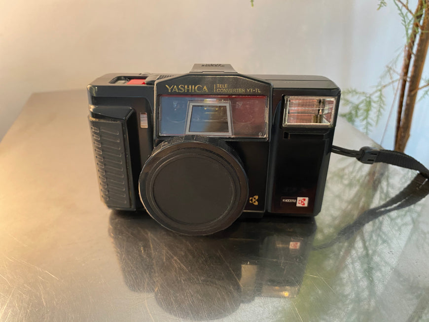 Yashica T AF date + теле линза пленочный фотоаппарат