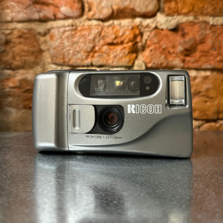 Ricoh AF-66 пленочный фотоаппарат