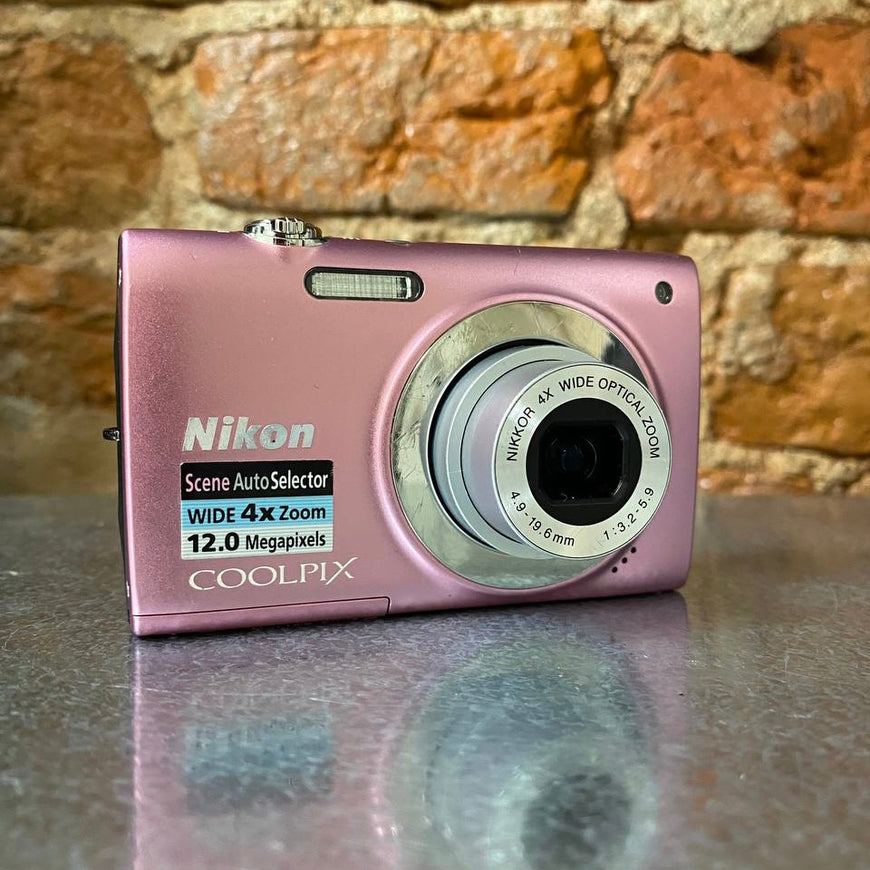 Nikon Coolpix S2500 розовый цифровой фотоаппарат