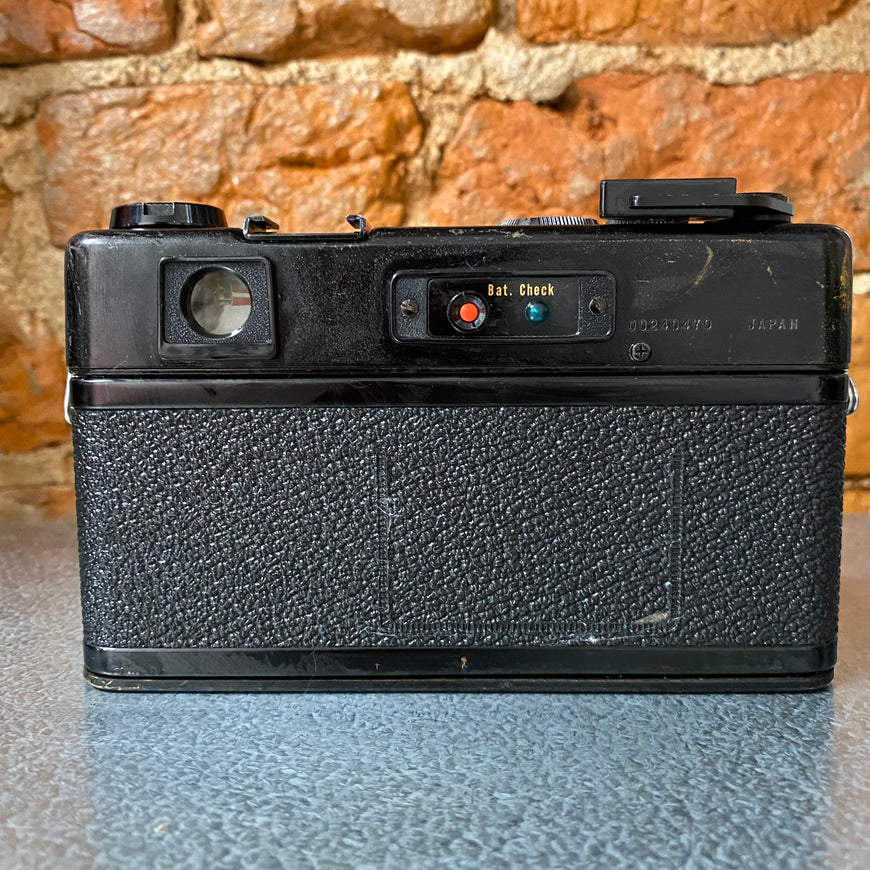 Yashica Electro 35 GT черный пленочный фотоаппарат