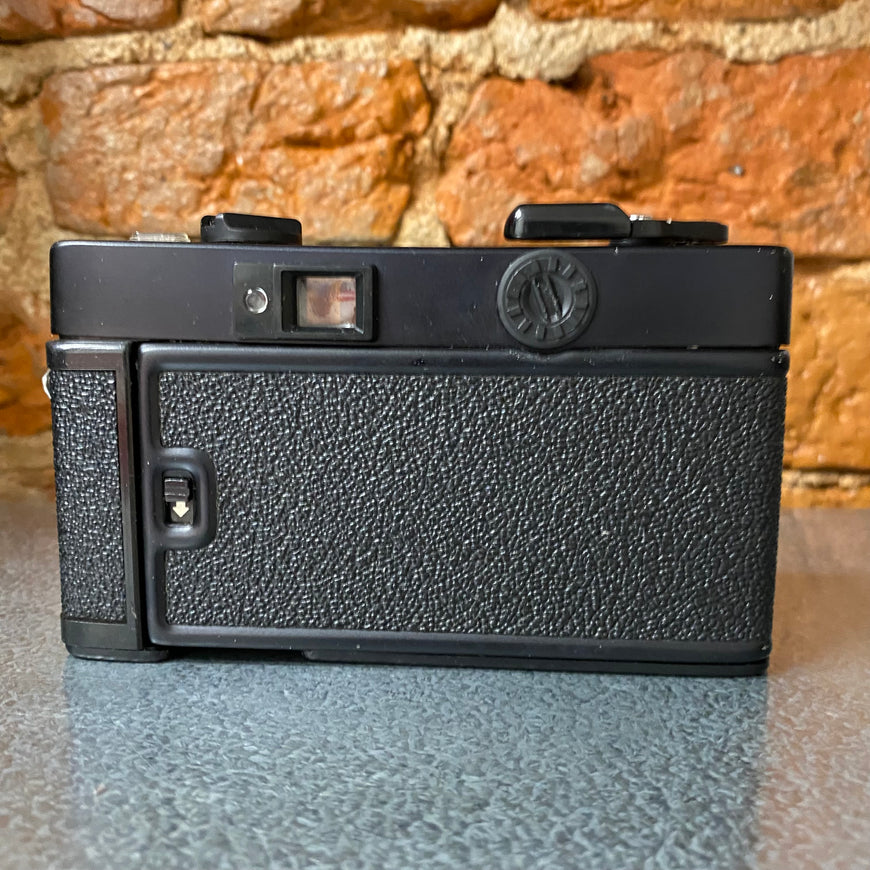 Konica C35 EF 2.8 пленочный фотоаппарат