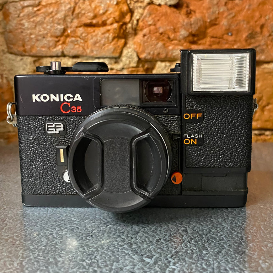 Konica C35 EF 2.8 пленочный фотоаппарат