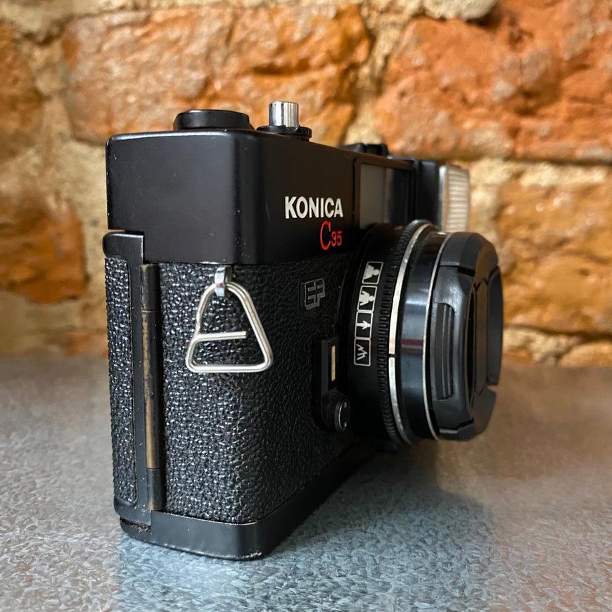Konica C35 EF 2.8 пленочный фотоаппарат