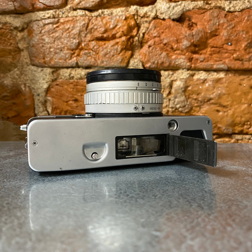 Minolta HI-MATIC E пленочный фотоаппарат дальномерный