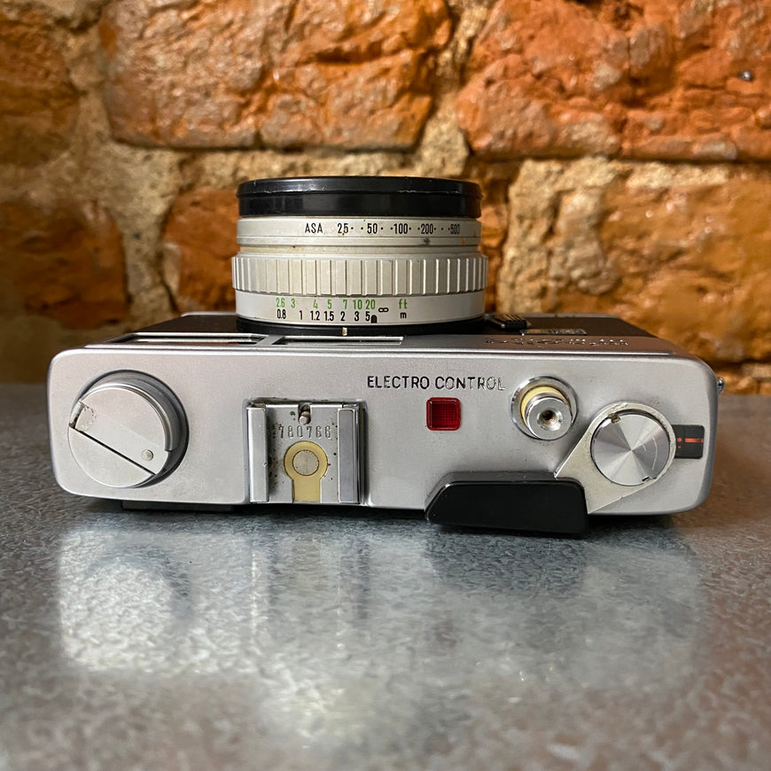 Minolta HI-MATIC E пленочный фотоаппарат дальномерный