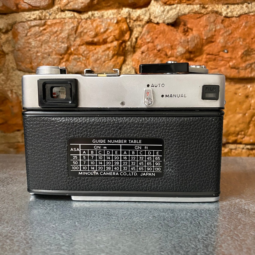 Minolta HI-MATIC E пленочный фотоаппарат дальномерный