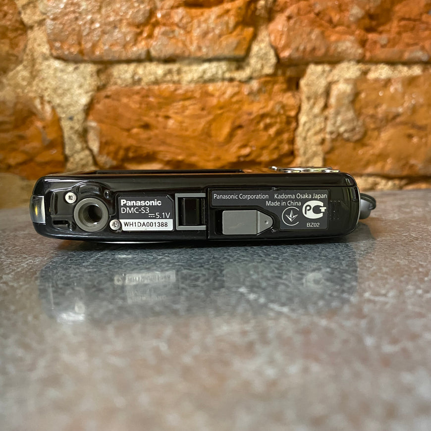 Panasonic Lumix DMC-S3 черный цифровой фотоапппарат