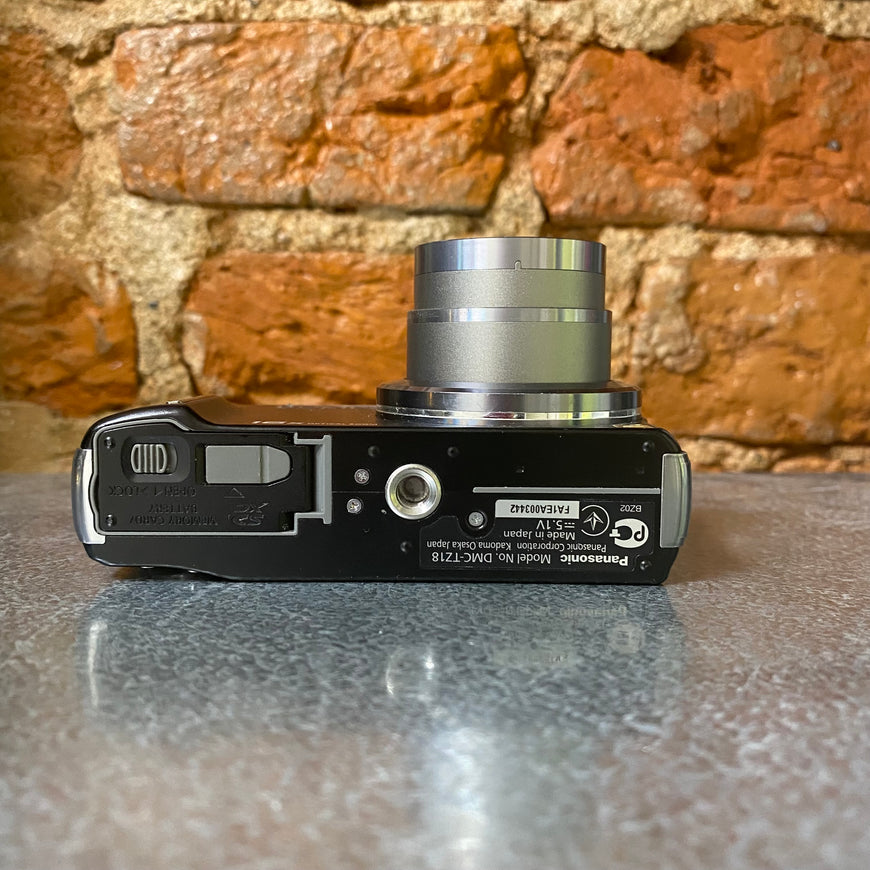 Panasonic Lumix DMC-TZ18 черный цифровой фотоаппарат