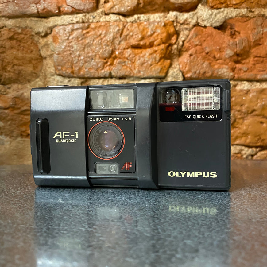 Olympus AF-1 Quartzdate пленочный фотоаппарат