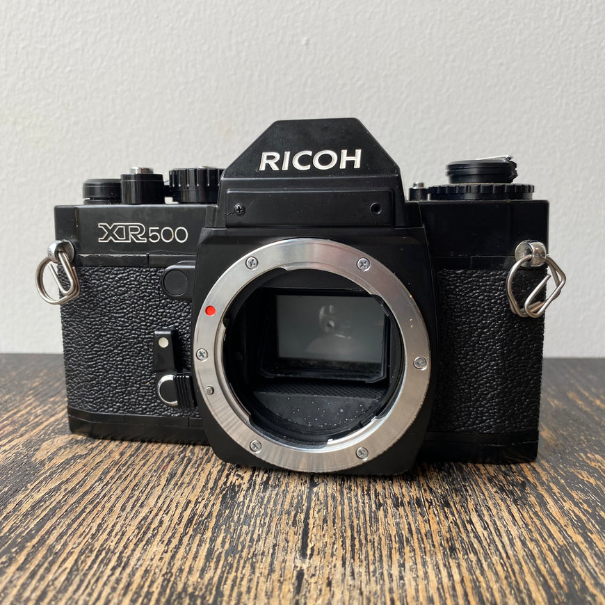 Ricoh XR500 Rikenon 1:2 50 mm зеркальный пленочный фотоаппарат