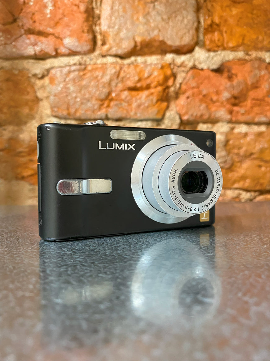 Panasonic Lumix DMC-FX10 черный цифровой фотоаппарат