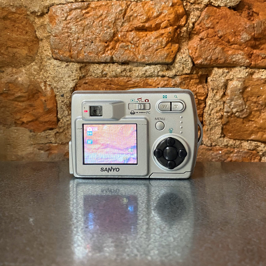 Sanyo Xacti DSC-S4 цифровой фотоаппарат