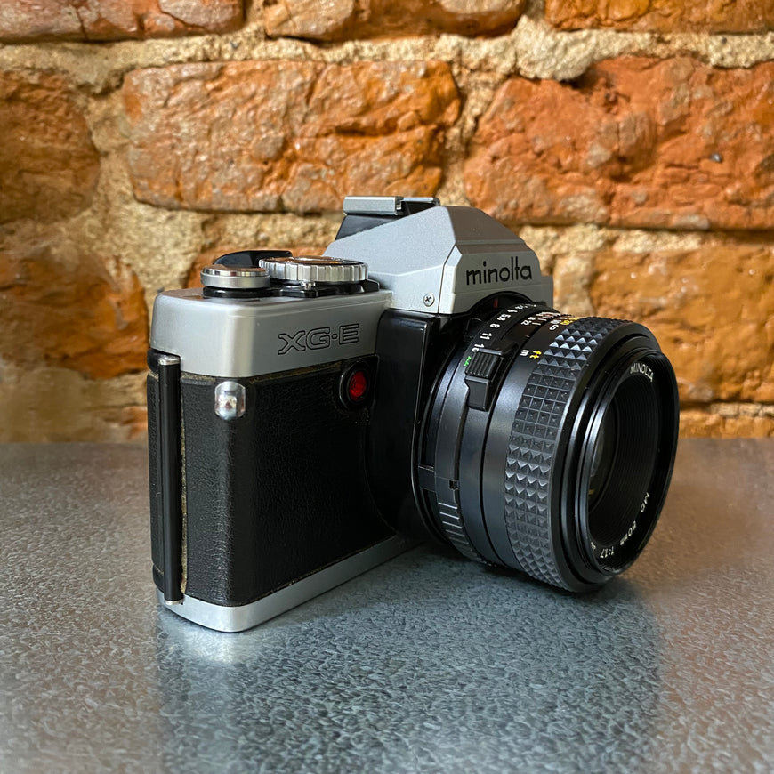 Minolta XG-E MD 50mm 1.7 зеркальный пленочный фотоаппарат