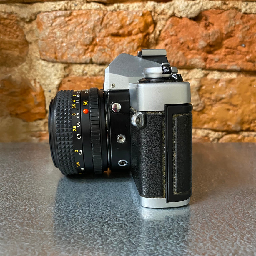Minolta XG-E MD 50mm 1.7 зеркальный пленочный фотоаппарат