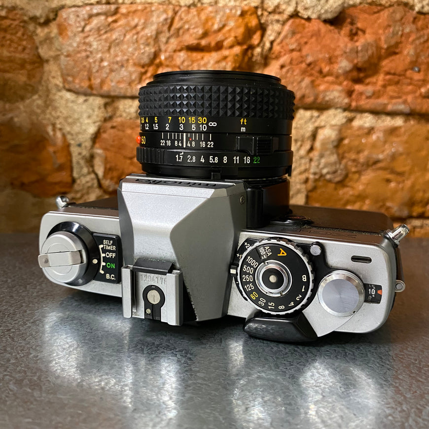 Minolta XG-E MD 50mm 1.7 зеркальный пленочный фотоаппарат