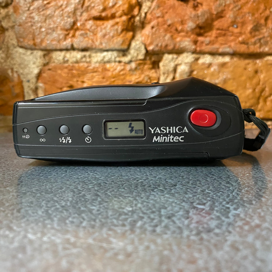 Yashica Minitec AF f 3.5 пленочный фотоаппарат