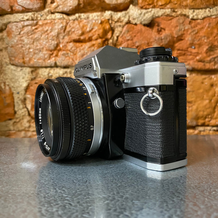 Olympus OM10 F.ZUIKO 1.8 50mm пленочный мануальный фотоаппарат