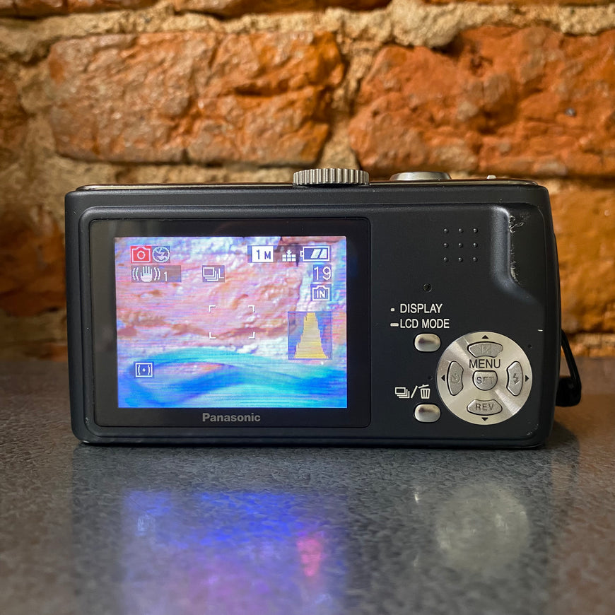 Panasonic DMC-TZ1 цифровой компакт отличная сохранность