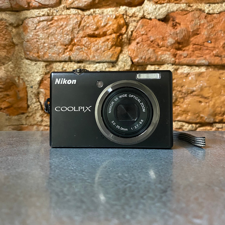 Nikon Coolpix S570 черный цифровой фотоаппарат