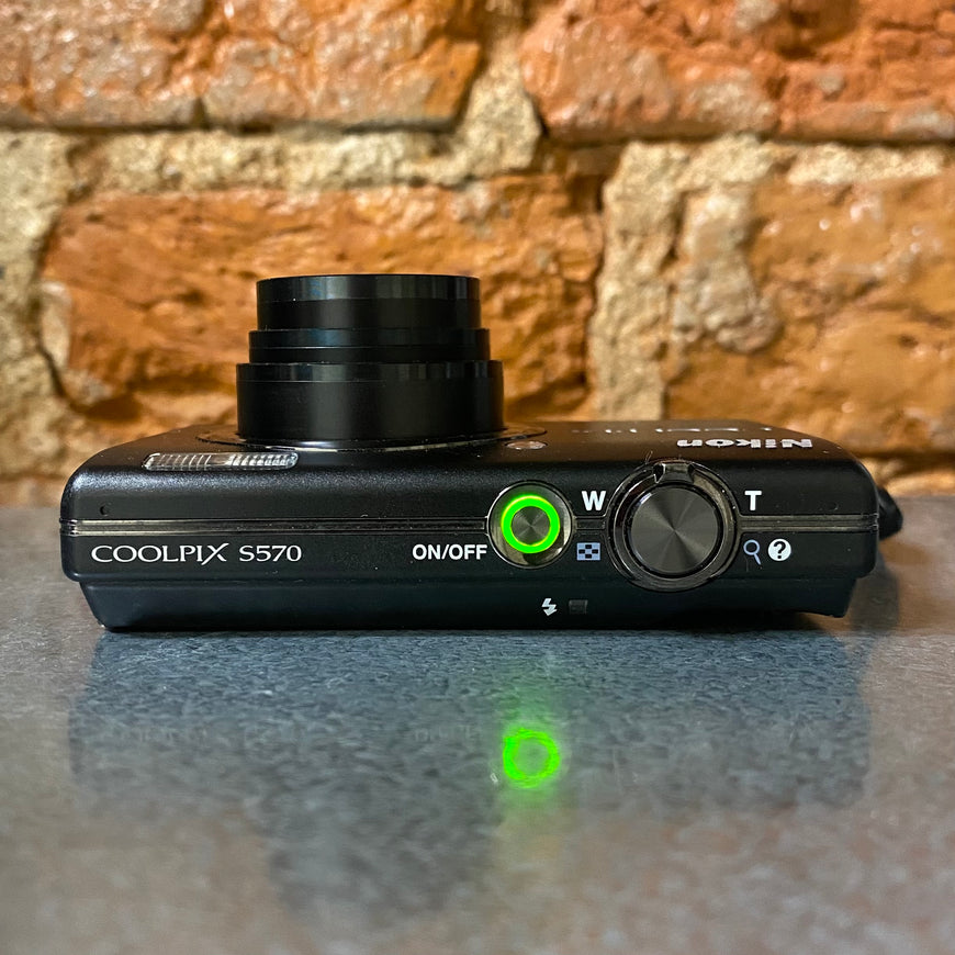 Nikon Coolpix S570 черный цифровой фотоаппарат