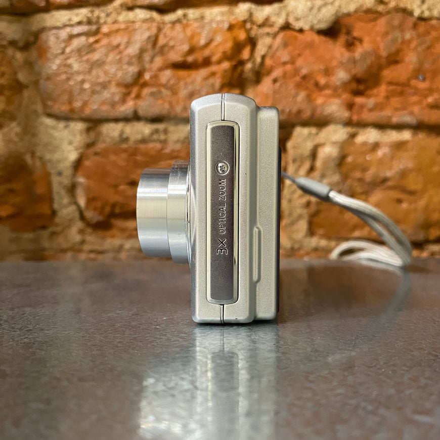 Sony Cyber-Shot DSC-W80 серебро цифровой фотоаппарат