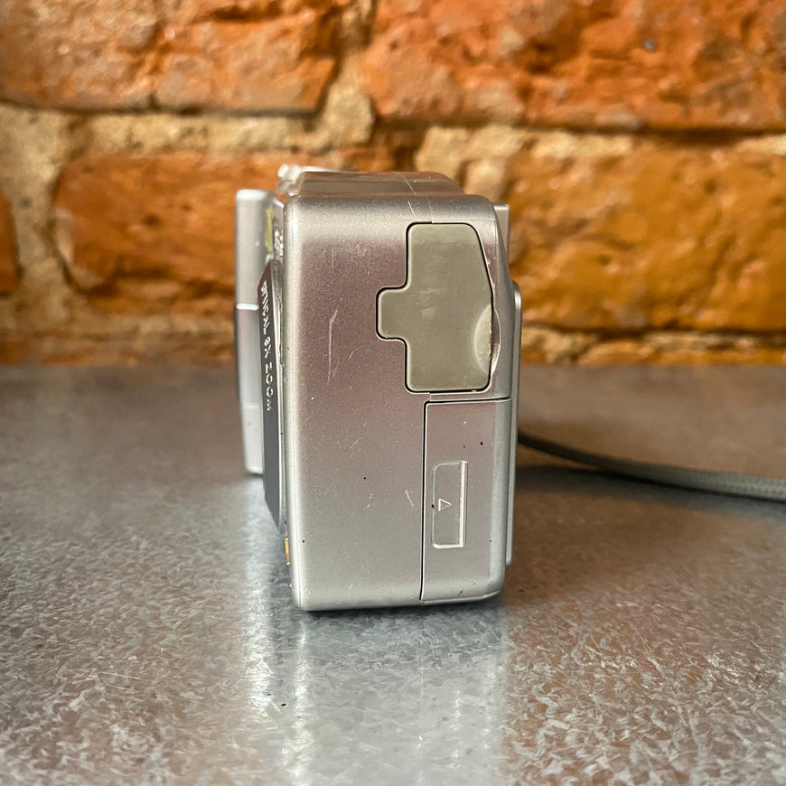 Panasonic Lumix DMC-LC50 цифровой фотоаппарат