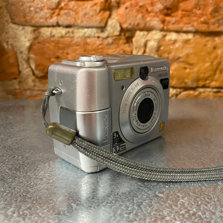Panasonic Lumix DMC-LC50 цифровой фотоаппарат