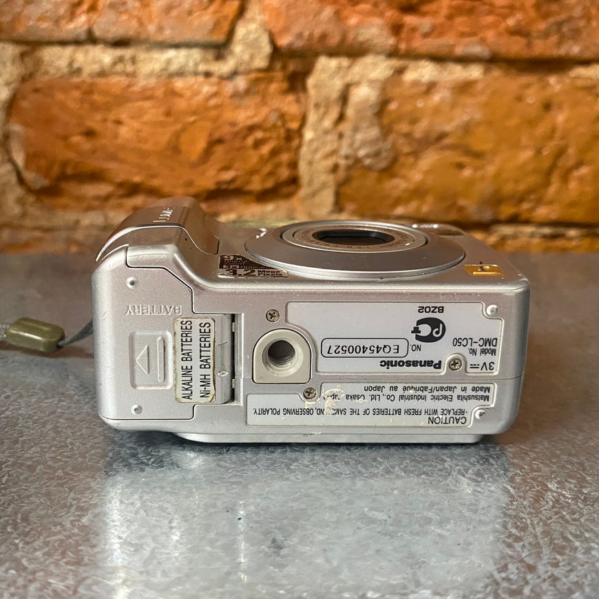 Panasonic Lumix DMC-LC50 цифровой фотоаппарат
