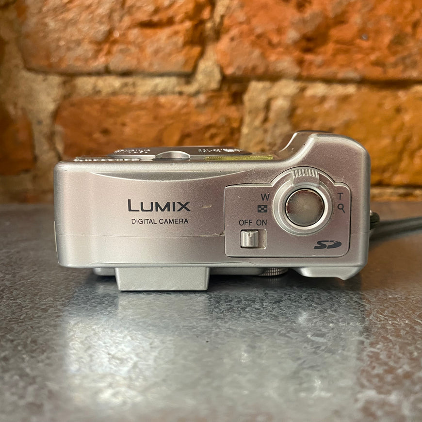 Panasonic Lumix DMC-LC50 цифровой фотоаппарат