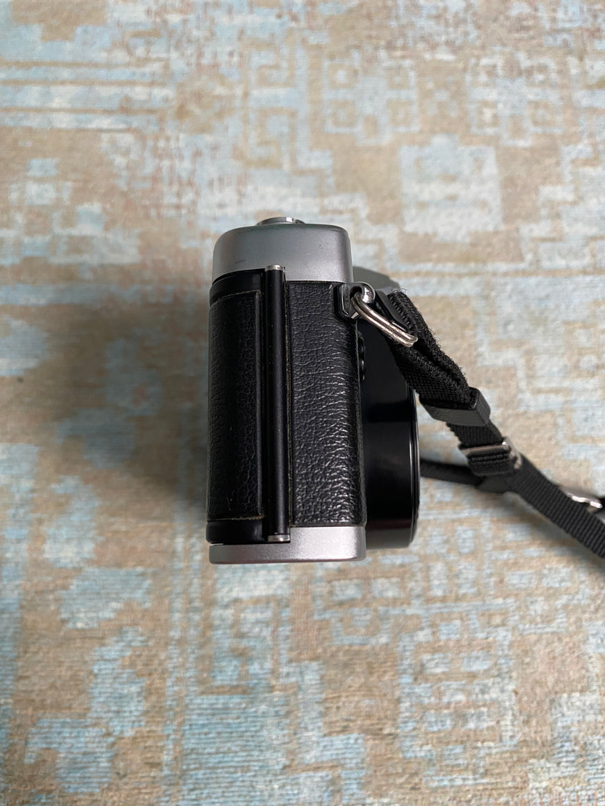 Minolta XG1 фотоаппарат body отличное состояние
