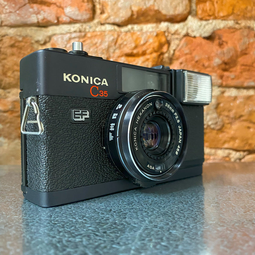 Konica C35 EF 2.8 пленочный фотоаппарат