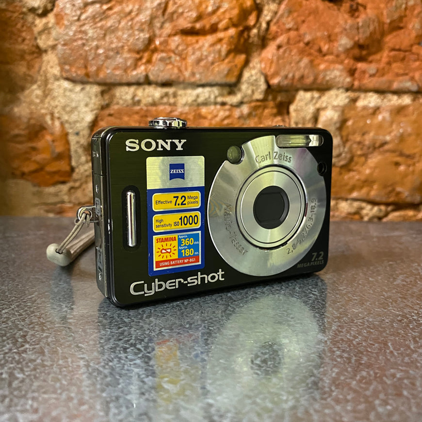 Sony Cyber-shot DSC-W70 черный цифровой фотоаппарат
