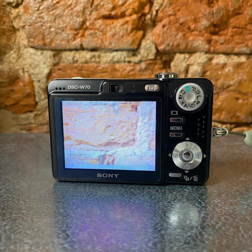 Sony Cyber-shot DSC-W70 черный цифровой фотоаппарат