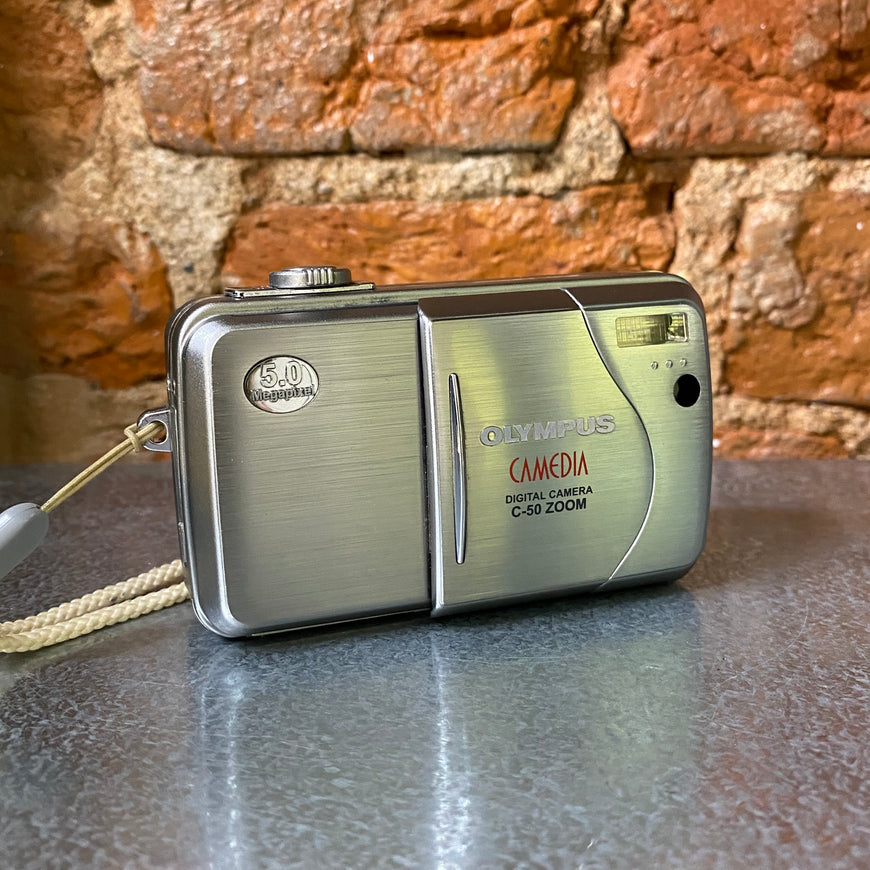 Olympus Camedia C-50 zoom цифровой фотоаппарат