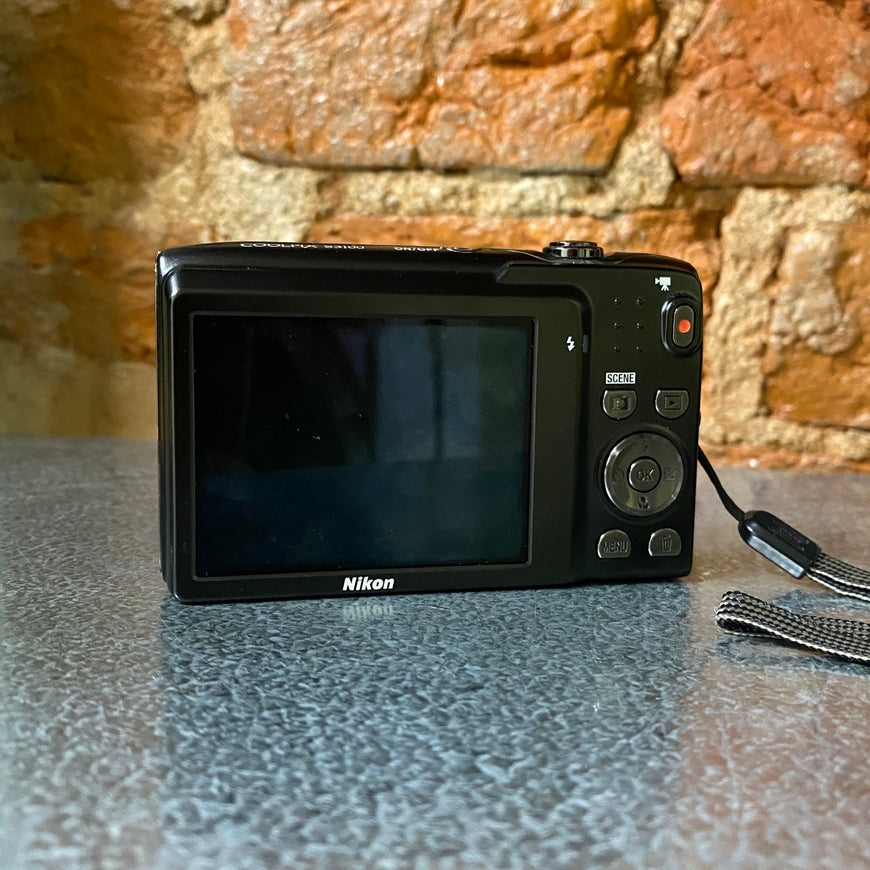 Nikon Coolpix S3100 черный цифровой фотоаппарат