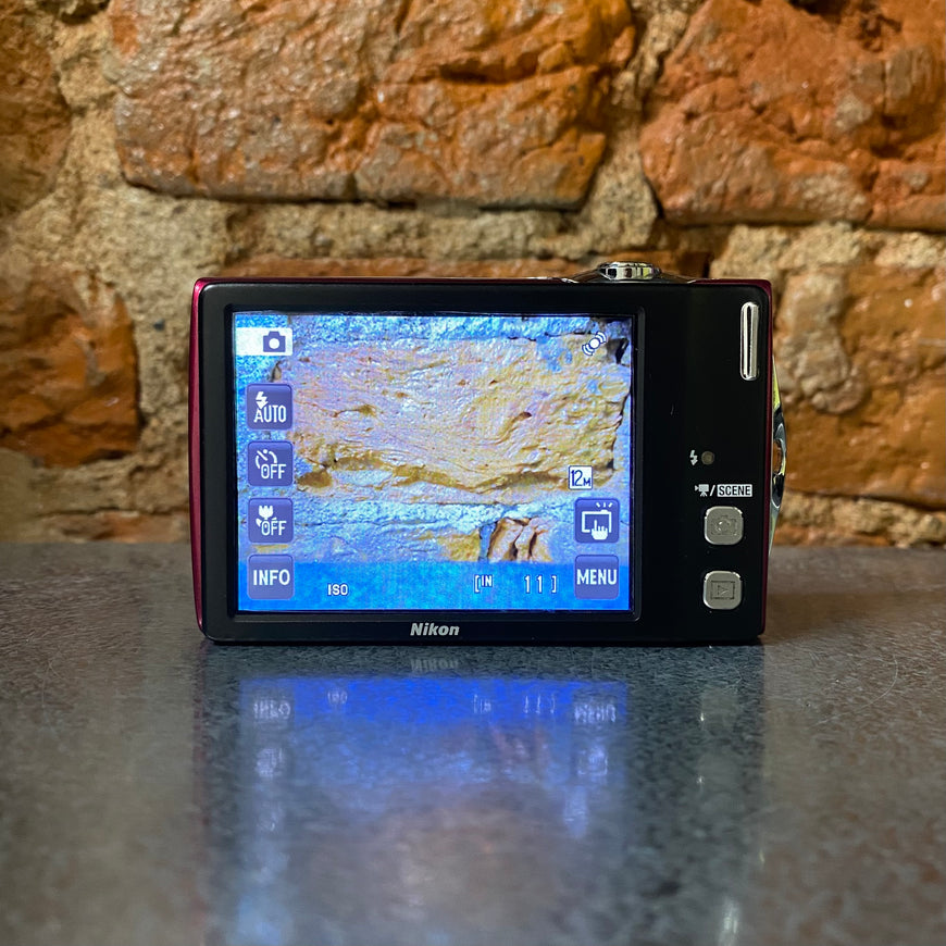 Nikon Coolpix S4000 малиновый цифровой фотоаппарат