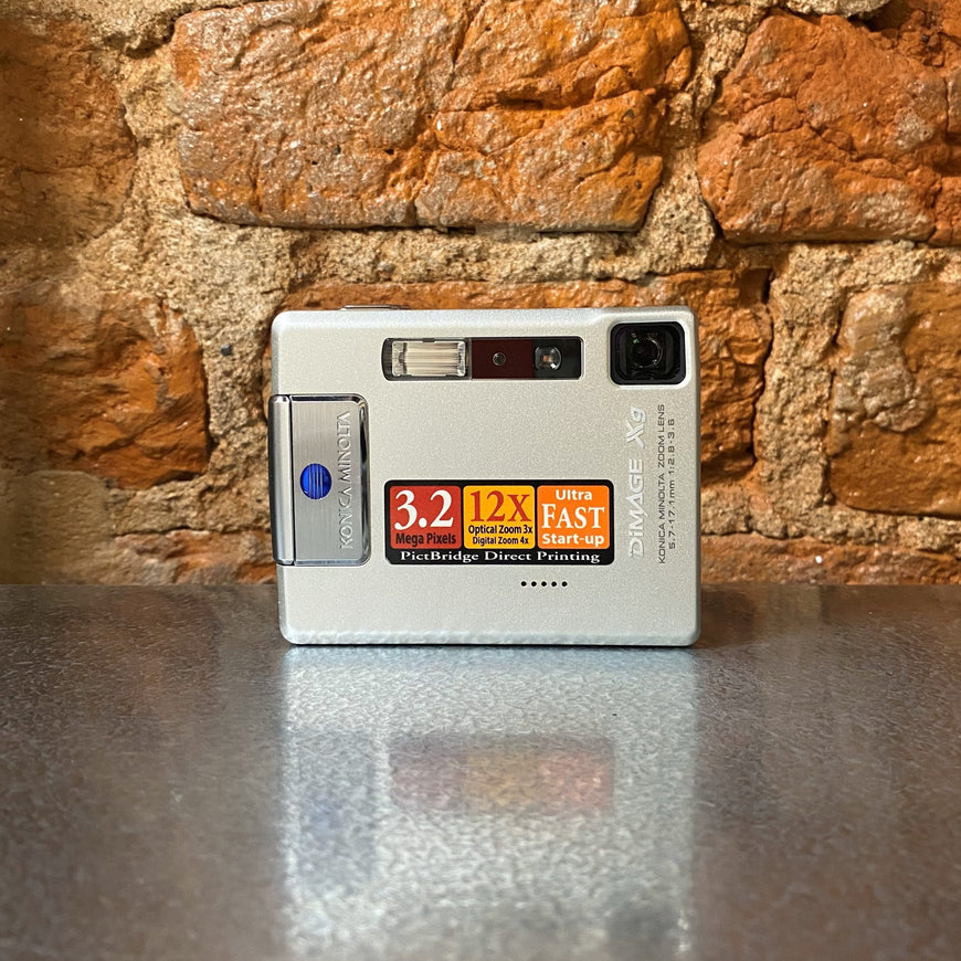 Konica Minolta DiMAGE XG редкий цифровой фотоаппарат