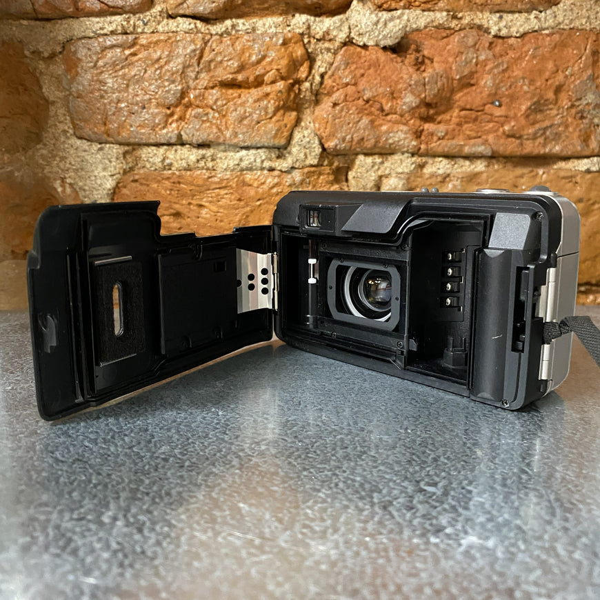Olympus Superzoom 105 G