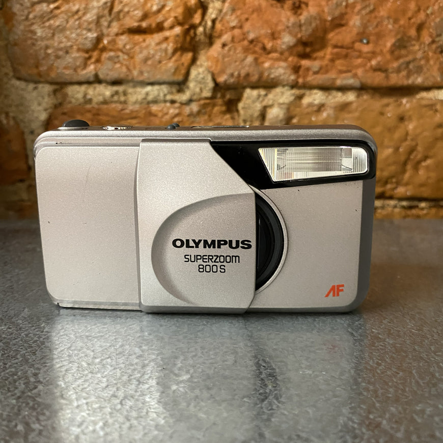 Olympus Superzoom 800s пленочный фотоаппарат
