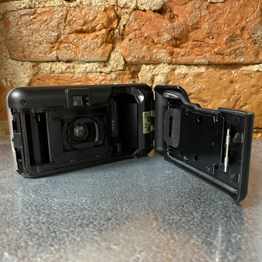 Olympus Superzoom 800s пленочный фотоаппарат