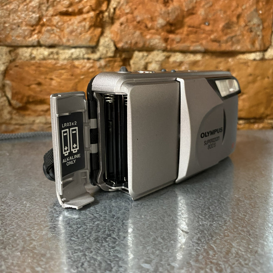 Olympus Superzoom 800s пленочный фотоаппарат