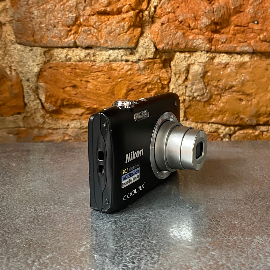Nikon Coolpix S2900 черный цифровой