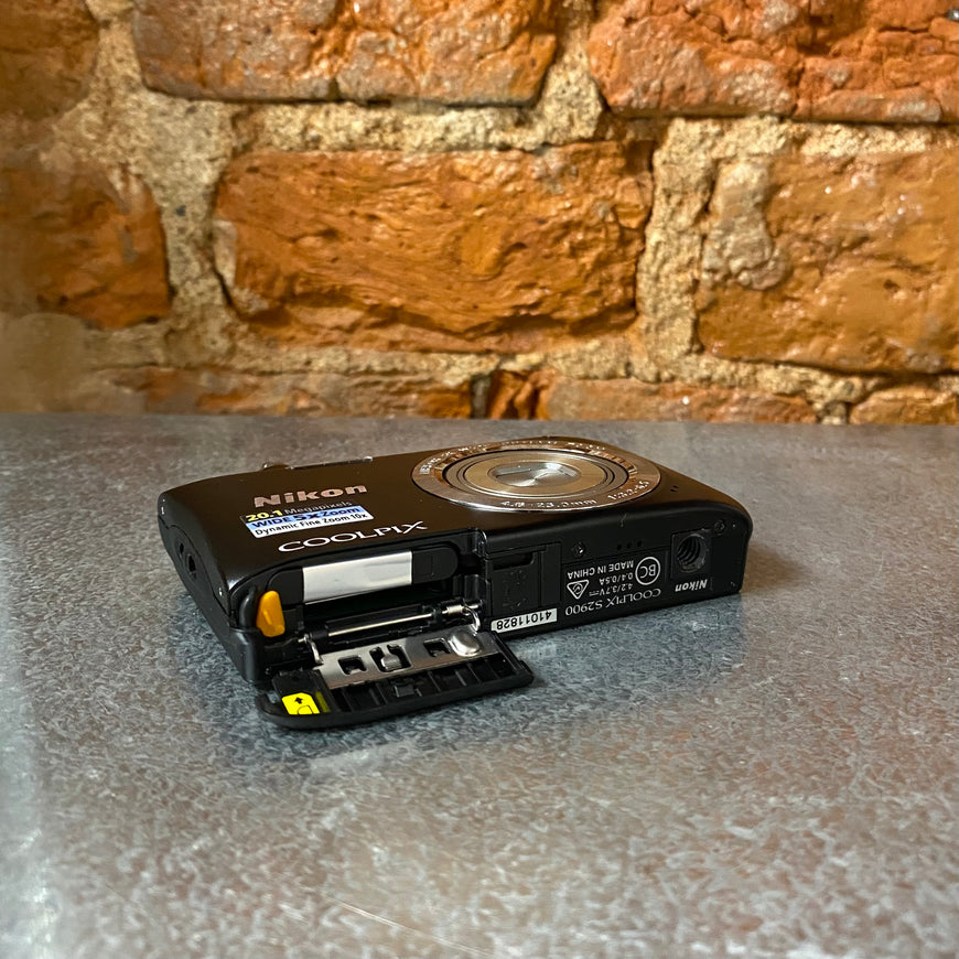 Nikon Coolpix S2900 черный цифровой