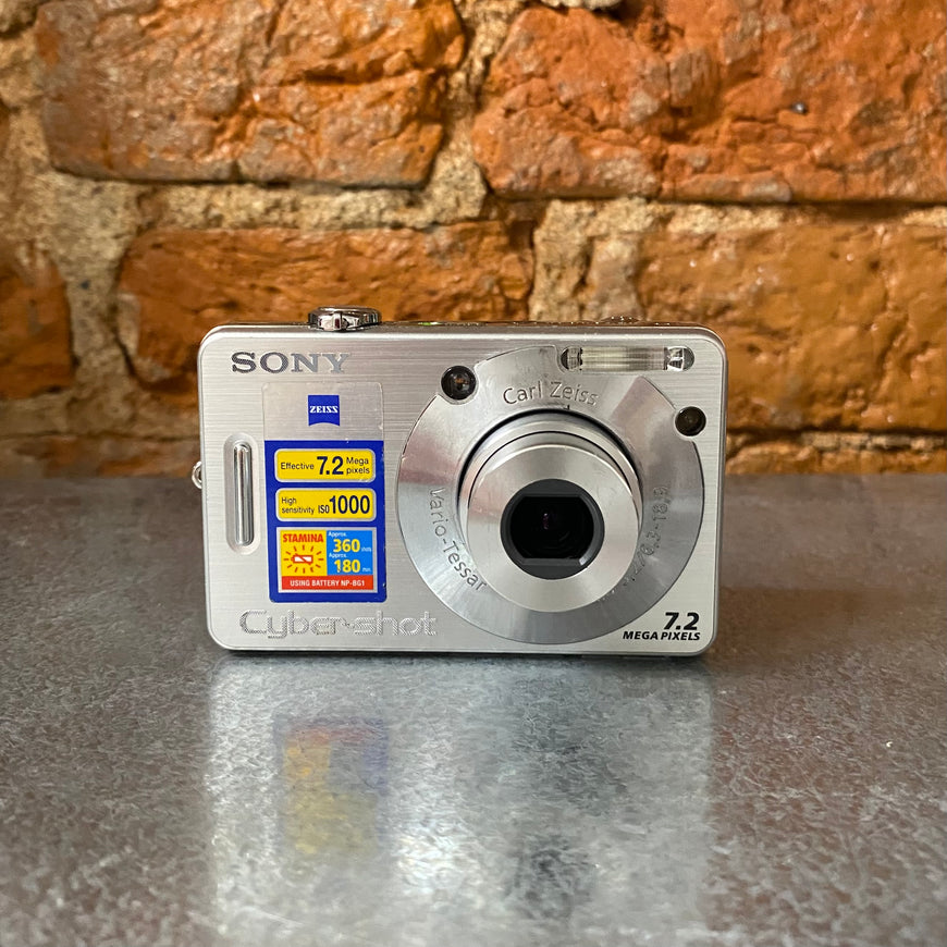 Sony Cyber-shot DSC-W70 серебро цифровой фотоаппарат