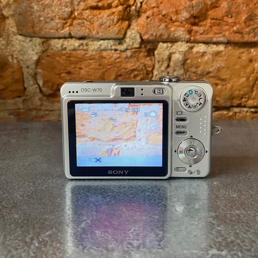 Sony Cyber-shot DSC-W70 серебро цифровой фотоаппарат