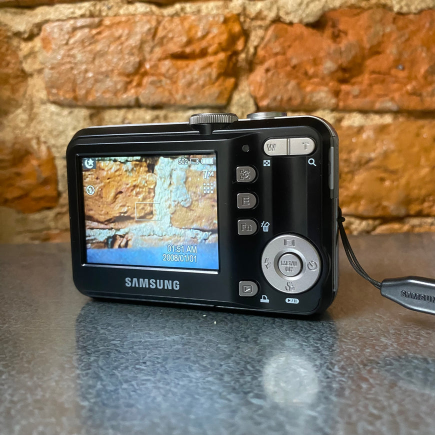 Samsung S760 черный цифровой фотоаппарат
